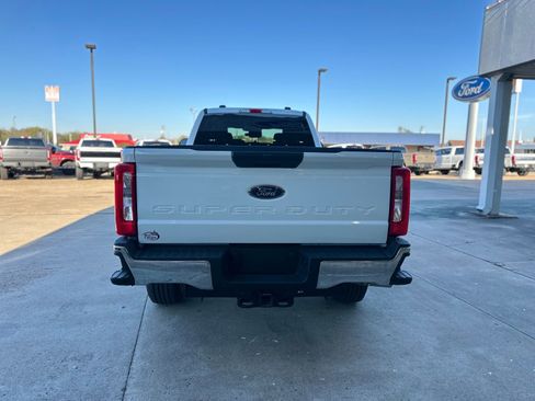 Used 2025 Ford F350 XLT image 9