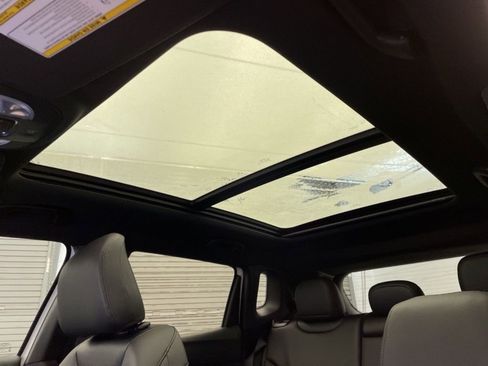 New 2026 Jeep Compass Trailhawk w/ Sun, Sound & Navigation Group image 16