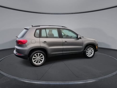 Used 2018 Volkswagen Tiguan Limited image 9