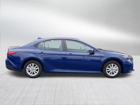Certified 2025 Toyota Camry LE AWD/4WD image 8