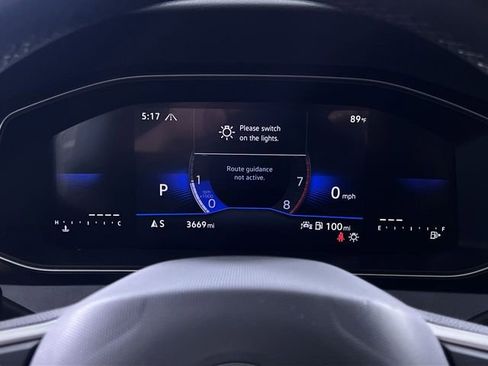 Used 2025 Volkswagen Jetta SE w/ Sunroof Package image 15