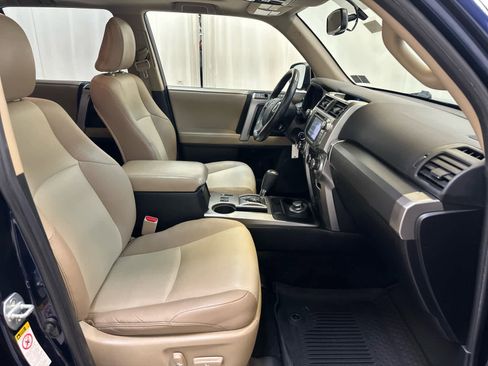 Used 2018 Toyota 4Runner SR5 Premium image 14