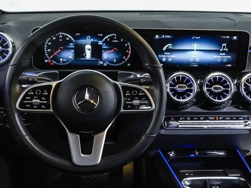 Certified 2021 Mercedes-Benz GLB 250 4MATIC image 13