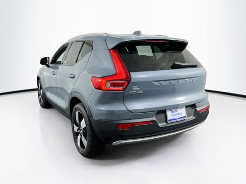 Used 2021 Volvo XC40 T5 Momentum w/ Protection Package Premier AWD/4WD image 7