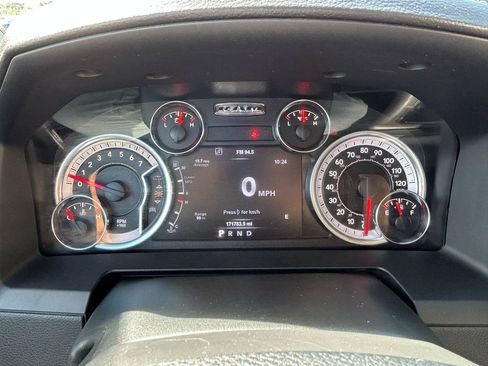 Used 2018 RAM 1500 Laramie w/ Convenience Group AWD/4WD image 20
