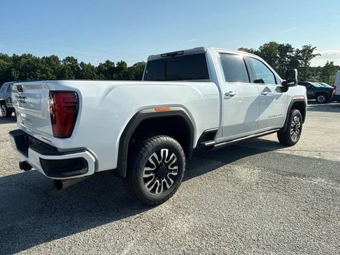 Used 2024 GMC Sierra 2500 Denali Ultimate w/ Max Trailering Package AWD/4WD image 5