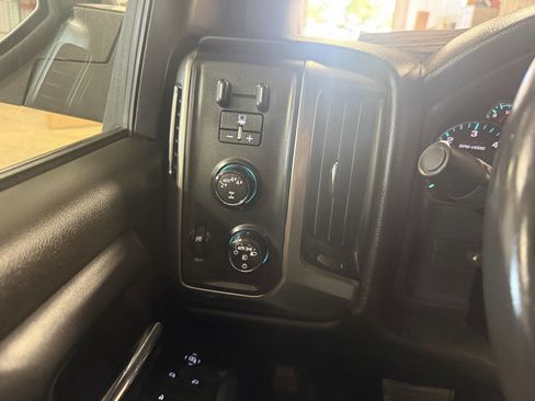 Used 2018 Chevrolet Silverado 1500 LT w/ All Star Edition AWD/4WD image 33