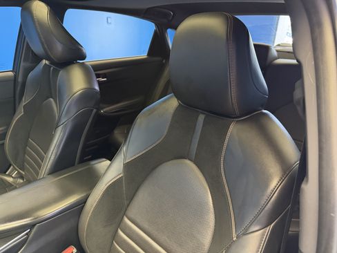 Used 2019 Toyota Avalon XSE w/ All Weather Liner Package FWD image 12