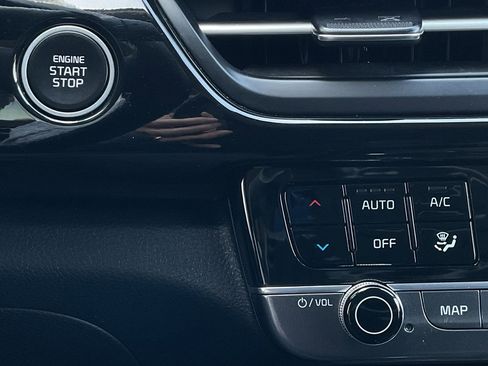 Used 2025 Kia Seltos S image 34