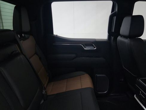 Certified 2023 Chevrolet Silverado 1500 High Country w/ High Country Premium Package AWD/4WD image 28