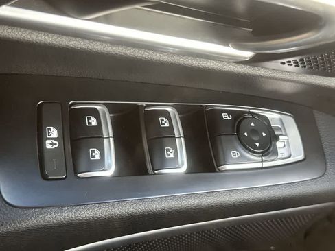 Certified 2024 Kia Telluride S FWD image 18