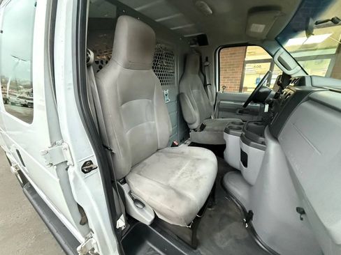 Used 2013 Ford E-250 and Econoline 250 w/ PWR Group RWD image 5