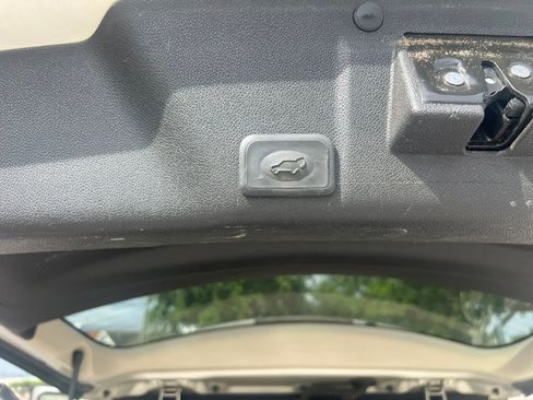 Used 2014 GMC Acadia SLT FWD image 13