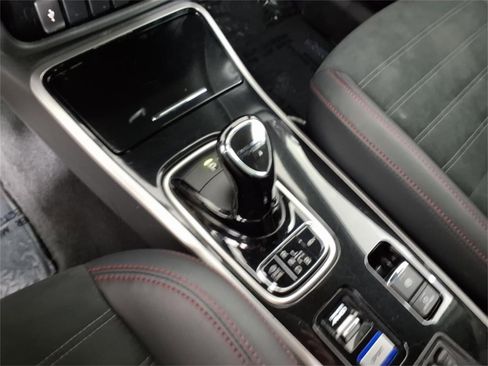 Used 2022 Mitsubishi Outlander LE image 20