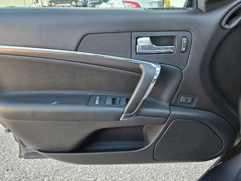 Used 2010 Lincoln MKZ image 10