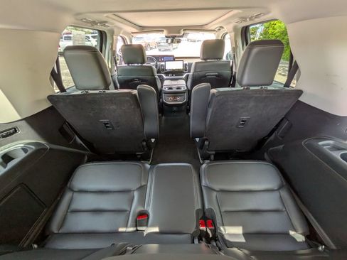 Used 2025 Ford Expedition Platinum AWD/4WD image 38