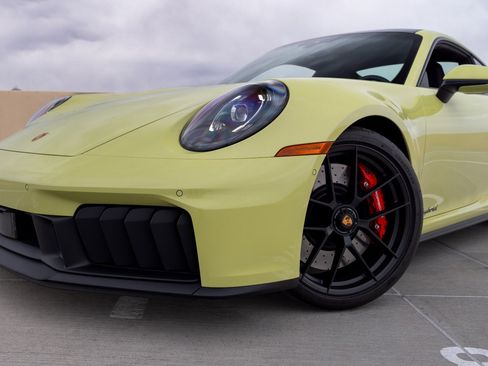Used 2026 Porsche 911 Carrera GTS RWD image 15