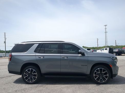 Used 2022 Chevrolet Tahoe RST w/ Sport Performance Package AWD/4WD image 2