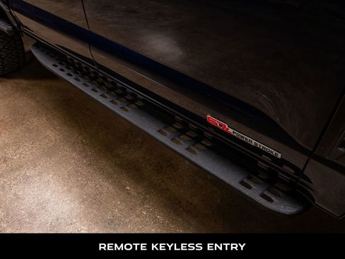 Used 2023 Ford F250 Lariat image 12