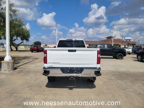 Used 2023 Chevrolet Silverado 2500 W/T w/ WT Convenience Package image 6