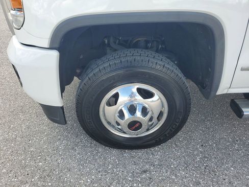 Used 2017 GMC Sierra 3500 Denali w/ Duramax Plus Package image 18