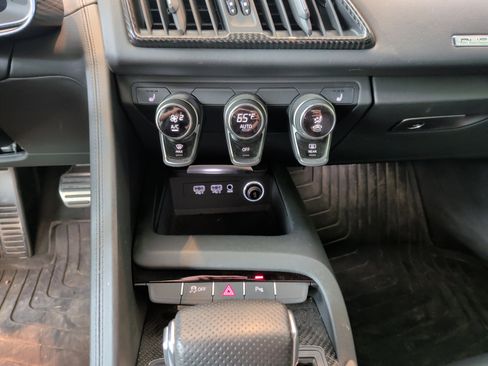 Used 2018 Audi R8 V10 plus AWD/4WD image 24