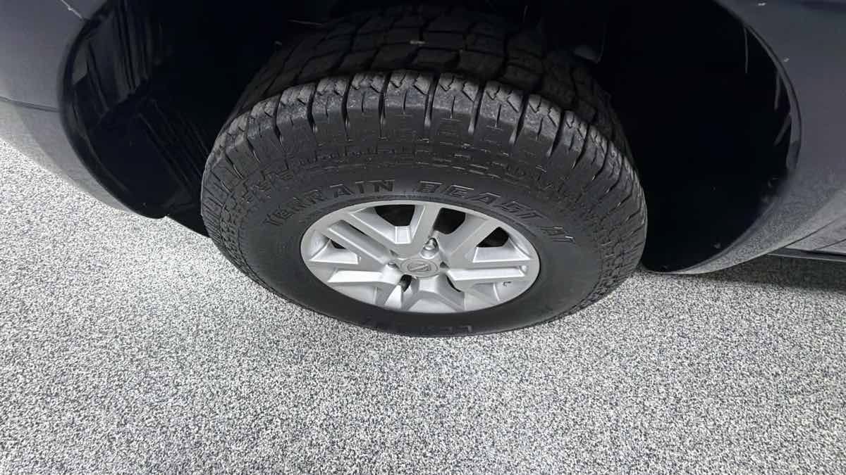 Used 2015 Nissan Frontier SV w/ SV Value Truck Package RWD image 41
