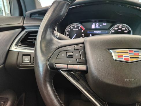 Used 2020 Cadillac XT6 Premium Luxury AWD/4WD image 12