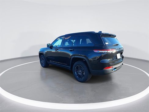 New 2024 Jeep Grand Cherokee Trailhawk w/ Advanced Protech Group II image 6
