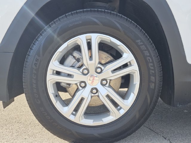 Used 2024 GMC Terrain SLE FWD image 12
