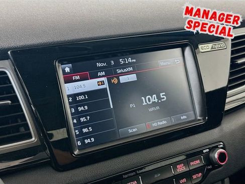 Used 2018 Kia Niro Touring image 16