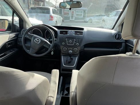 Used 2015 MAZDA MAZDA5 Sport image 13