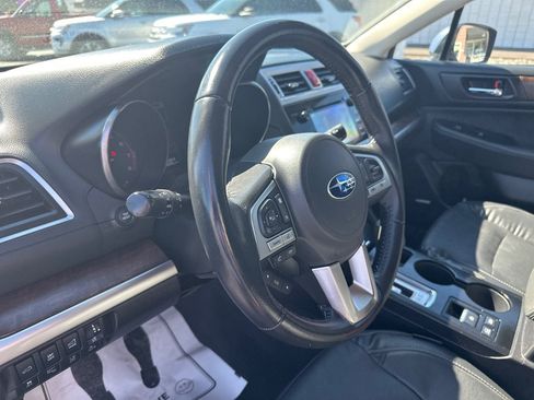 Used 2017 Subaru Outback 2.5i Limited AWD/4WD image 27