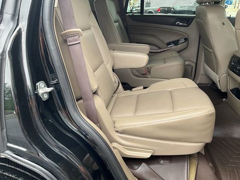 Used 2017 GMC Yukon SLT w/ Premium Edition AWD/4WD image 13