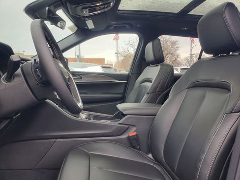 New 2026 Jeep Grand Cherokee Limited AWD/4WD image 10
