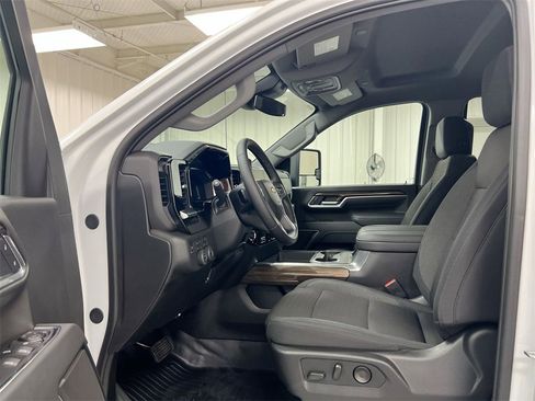 New 2026 Chevrolet Silverado 3500 LT w/ Convenience Package image 16