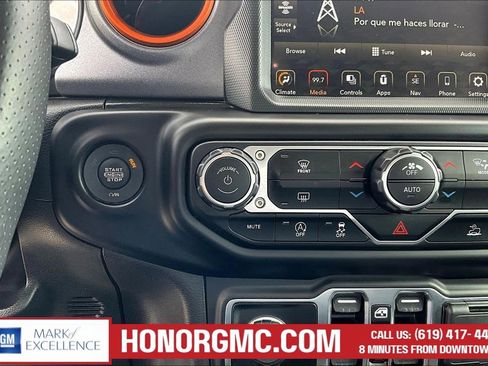 Used 2022 Jeep Gladiator Mojave w/ Trailer Tow Package AWD/4WD image 15