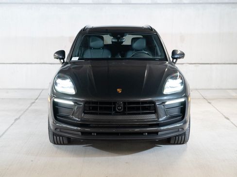 Certified 2026 Porsche Macan AWD/4WD image 6