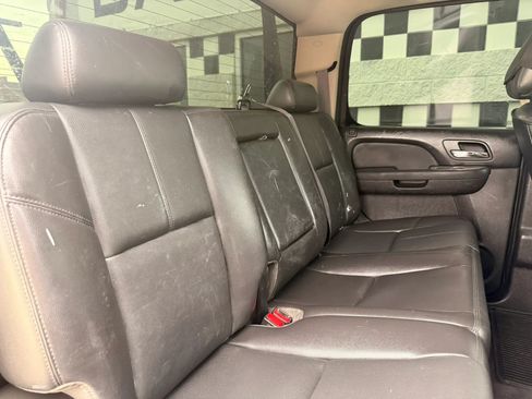 Used 2014 Chevrolet Silverado 2500 LTZ w/ LTZ Plus Package AWD/4WD image 31