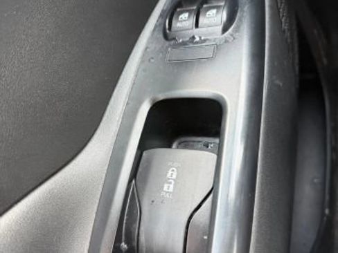 Used 2017 RAM ProMaster City Tradesman FWD image 16