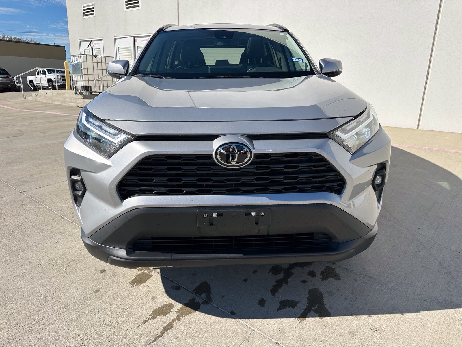 Used 2025 Toyota RAV4 XLE Premium FWD image 2