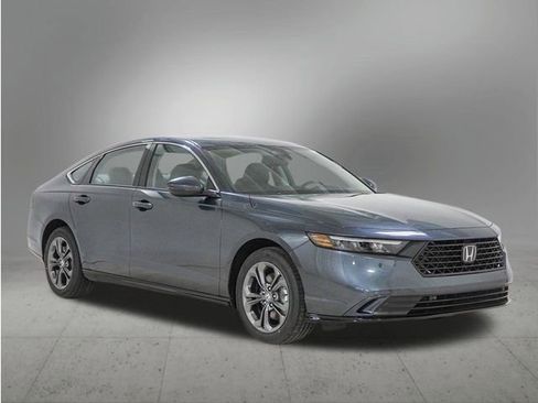New 2026 Honda Accord EX-L image 7