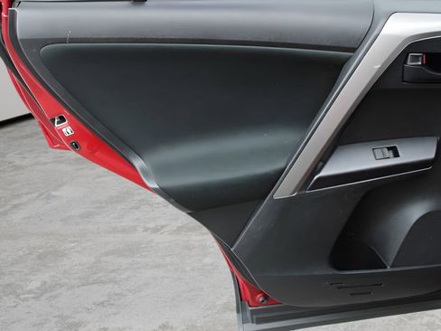 Used 2018 Toyota RAV4 LE w/ All Weather Liner Package image 19