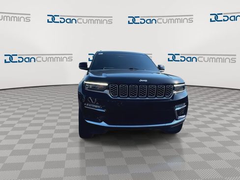 Used 2024 Jeep Grand Cherokee Summit AWD/4WD image 3