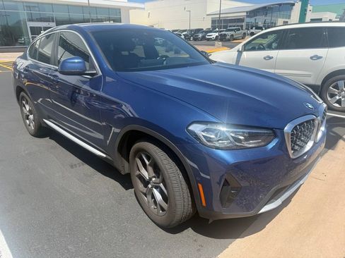 Used 2024 BMW X4 xDrive30i w/ Premium Package AWD/4WD image 3