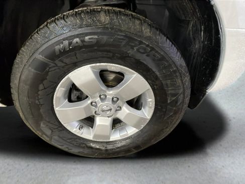 Used 2013 Nissan Frontier SV w/ SV Value Truck Pkg image 17