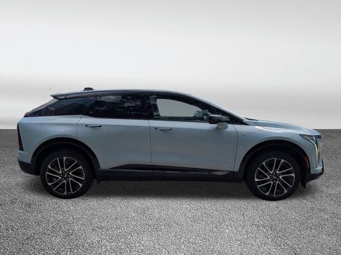 New 2025 Cadillac Optiq Sport 1 image 22
