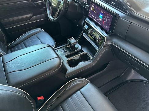 Used 2023 GMC Sierra 1500 AT4X AWD/4WD image 15
