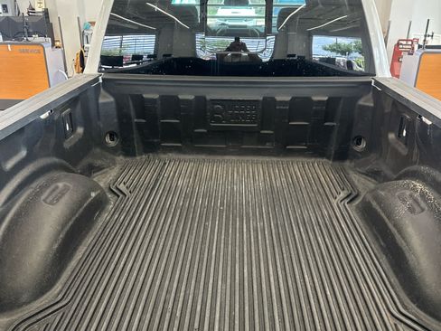Used 2020 Ford F250 Lariat w/ Lariat Value Package AWD/4WD image 16
