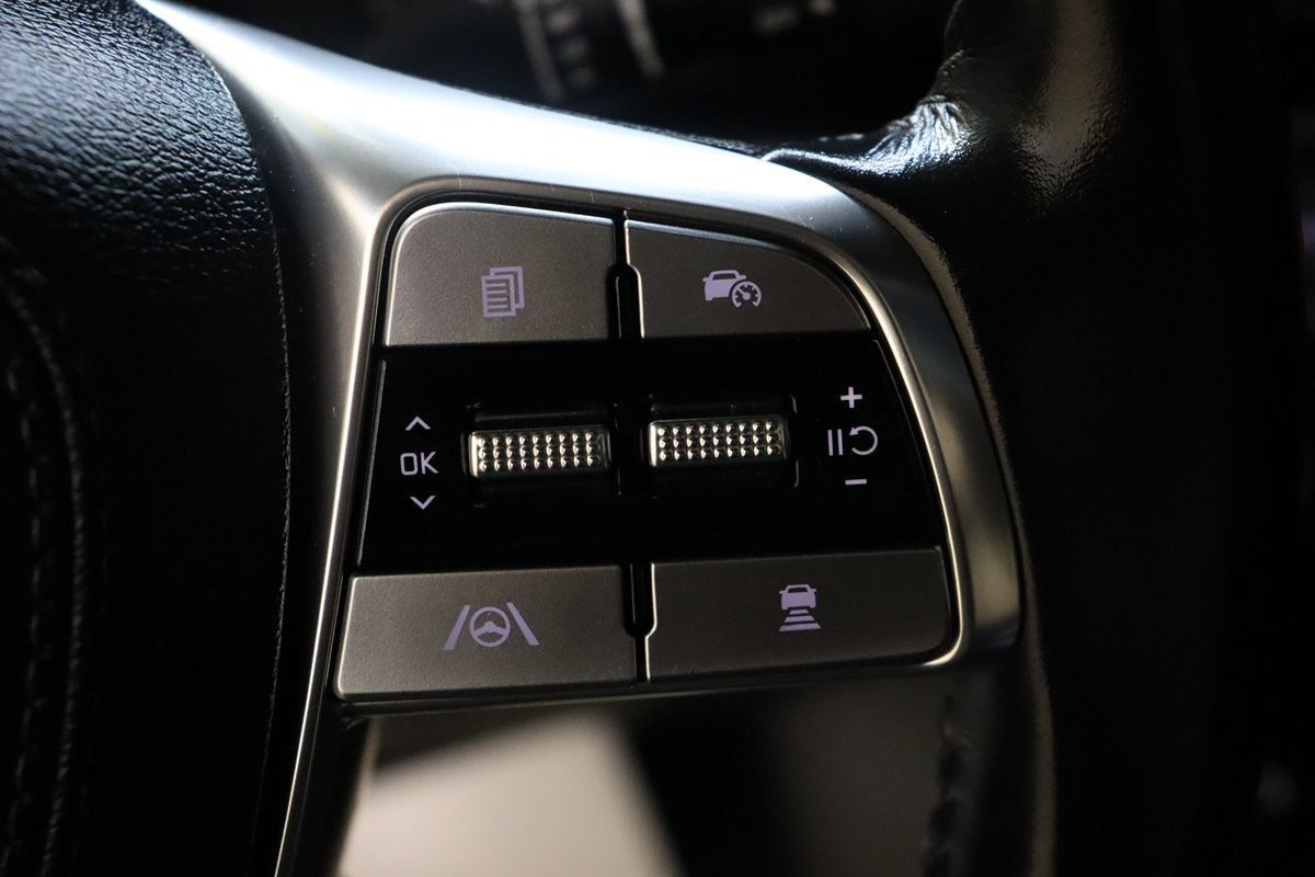Used 2024 Kia Telluride EX w/ EX Captain's Chair Package FWD image 35